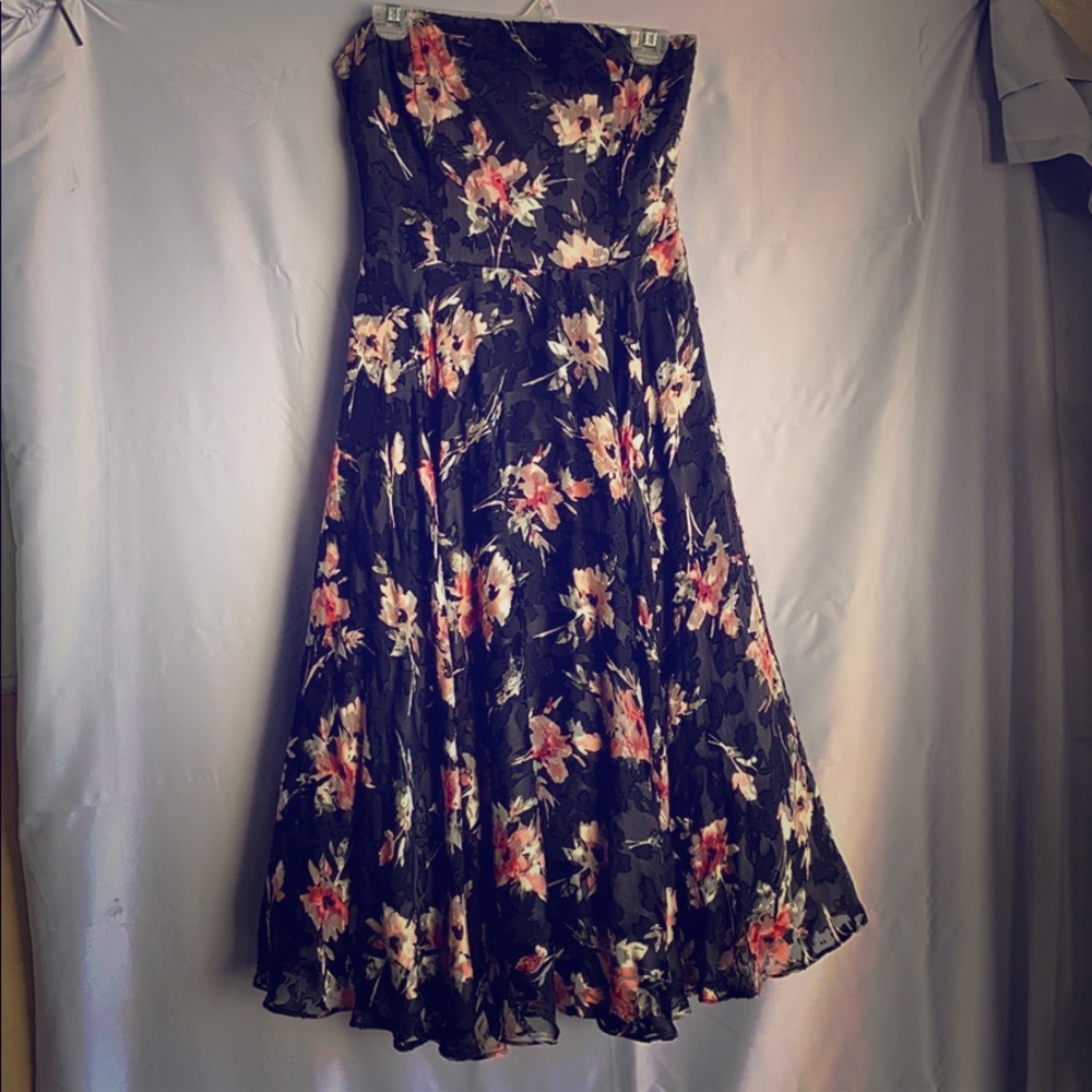 Sleeveless party dress